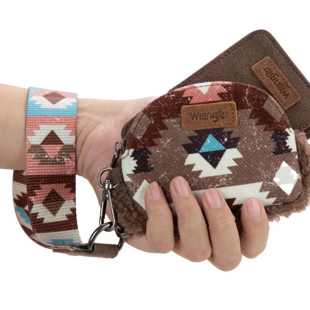 Wrangler Sherpa Southwest Print Dual Pouch Wristlets zip top,cards,key - Picture 2 of 10
